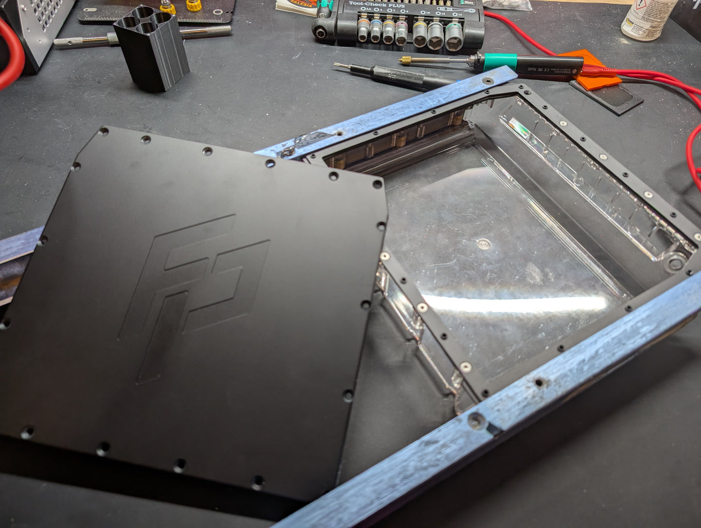Flightpack lid for torquebox