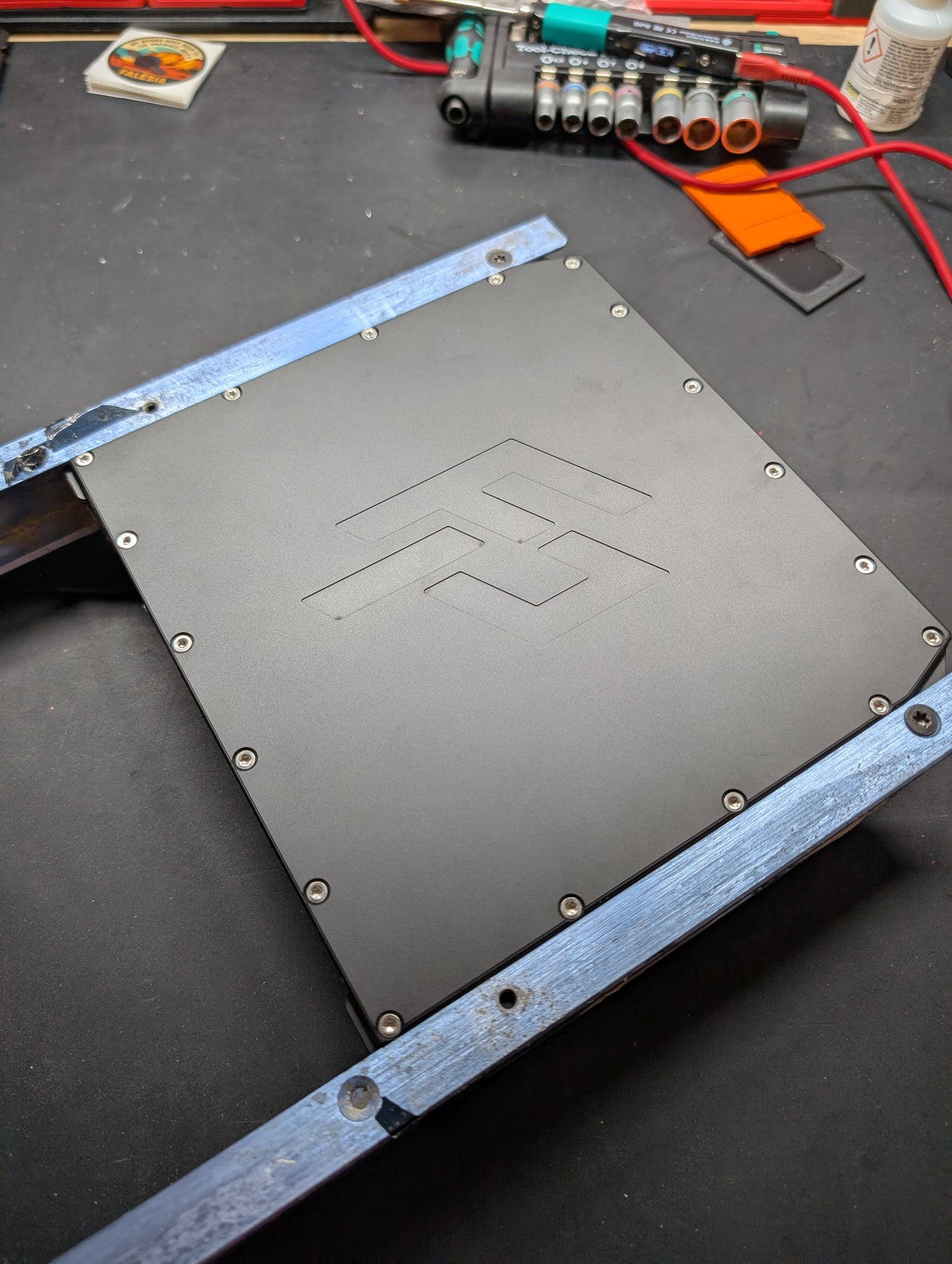 Flightpack lid for torquebox