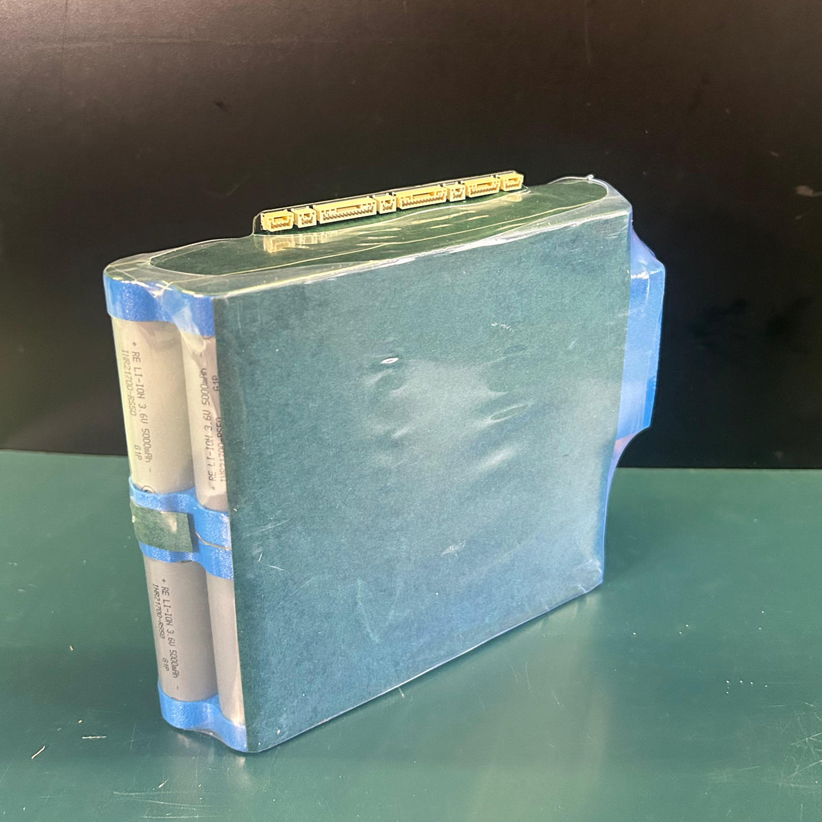 30S1P 21700 battery